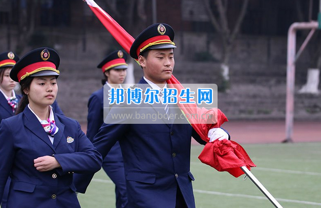 重慶鐵路運(yùn)輸高級(jí)技工學(xué)校白市驛分院籌備升旗儀式活動(dòng)