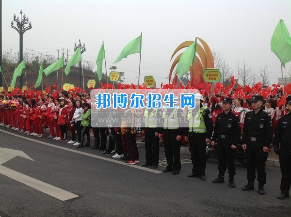 四川省宜賓市南溪區(qū)職業(yè)高級中學校學前教育齊拉練，共踏春風迎春景