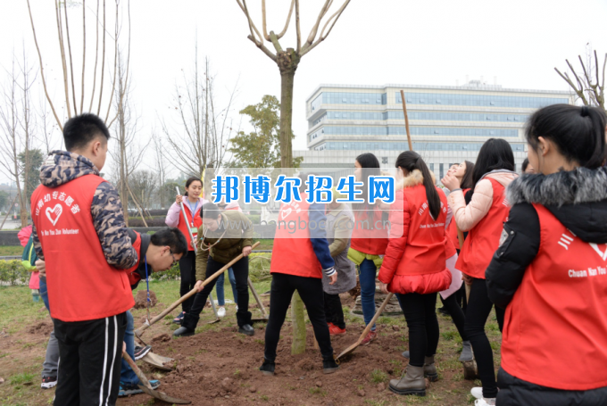 川南幼兒師范高等專科學校開展“感恩”主題教育活動培養(yǎng)學生良好道德品質