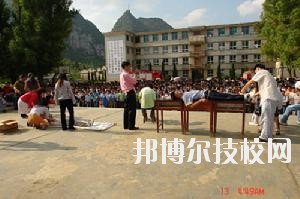 紫云苗族布依族自治民族職業(yè)技術(shù)中學(xué)2020年報名條件、招生要求、招生對象