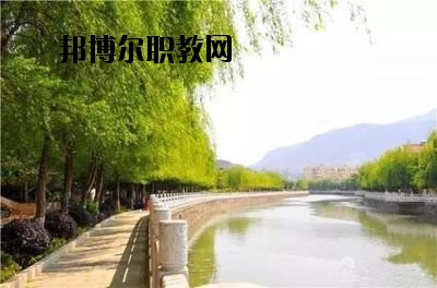 華坪縣職業(yè)高級中學(xué)2020年報名條件、招生要求、招生對象