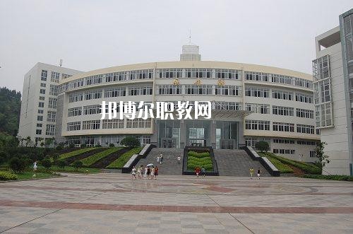 四川建筑技工學(xué)校2020年報(bào)名條件、招生要求、招生對象