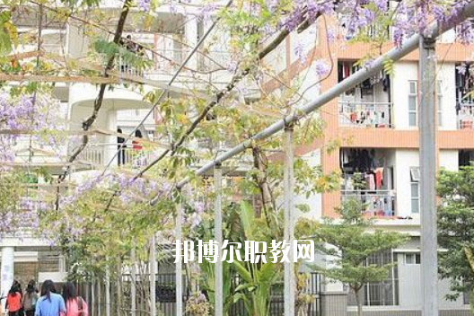 湛江市工商職業(yè)技術(shù)學校2020年宿舍條件