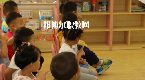 貴州2020年可以讀幼師學(xué)校的大專學(xué)校