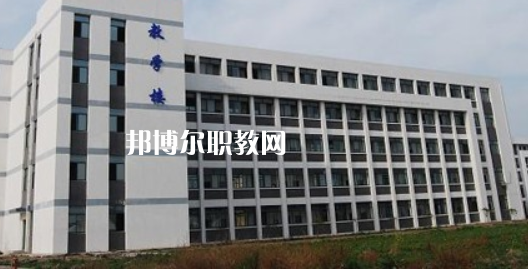 滁州市機械工業(yè)學校2021年報名條件、招生要求、招生對象 