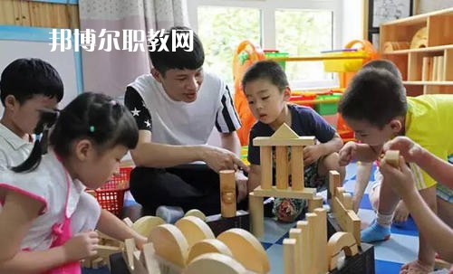 成都2021年幼師學校讀什么專業(yè)好