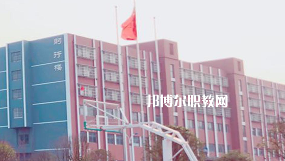 貴州貴陽市商貿(mào)學校2021年招生辦聯(lián)系電話