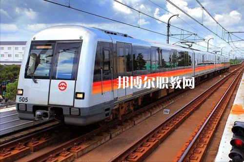 江蘇2022年鐵路學校好還是職高好