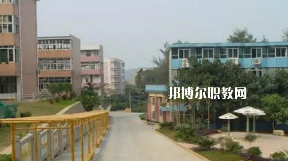 樂山欣欣藝術職業(yè)學校地址在哪里