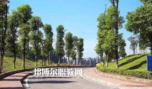 楚雄機(jī)械電子職業(yè)技術(shù)學(xué)校2022年報(bào)名條件、招生要求、招生對象