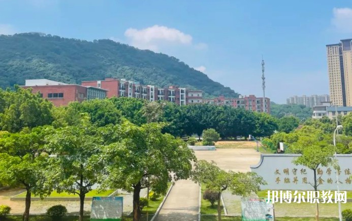 福州市華幟技工學(xué)校怎么樣、好不好